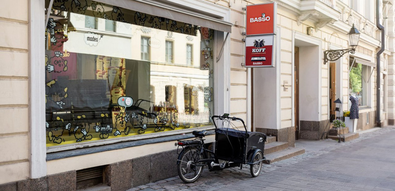 Bassoradio kalusteet