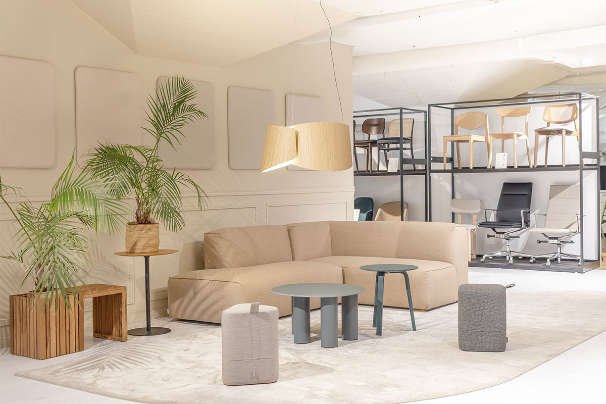 Showroom toimistokalusteet